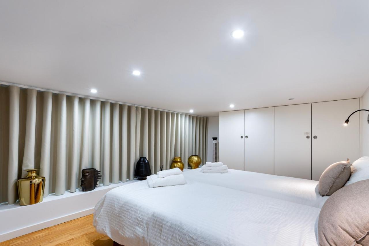 City Center Modern Apartment In Порто Екстериор снимка
